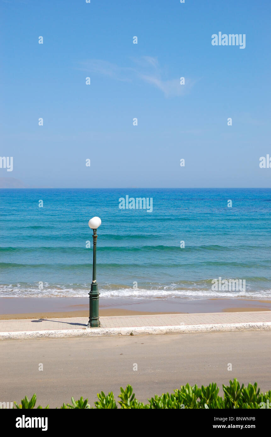 Pôle lanterne à la plage Banque de photographies et d'images à haute  résolution - Alamy