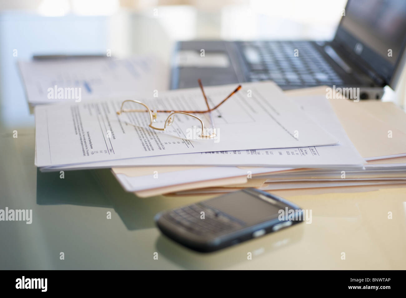 24 in home office Banque D'Images