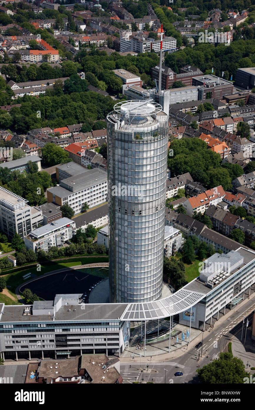 Centre-ville, l'horizon de Essen, en Allemagne, dans la région de la Ruhr. Les immeubles de bureaux de plusieurs grandes entreprises, Banque D'Images