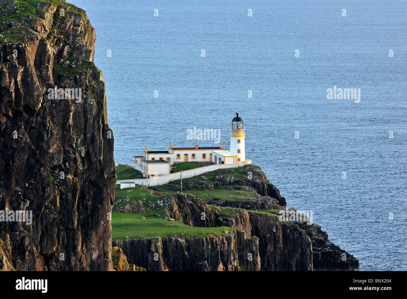 Neist Point et le phare sur l'île de Skye, Hébrides intérieures, Ecosse, Royaume-Uni Banque D'Images