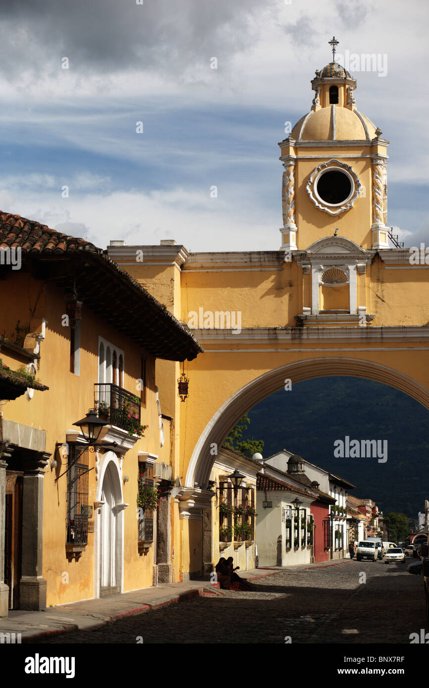 El Arco de Santa Catalina sur Calle del Arco en Antigua près de Guatemala City au Guatemala Banque D'Images