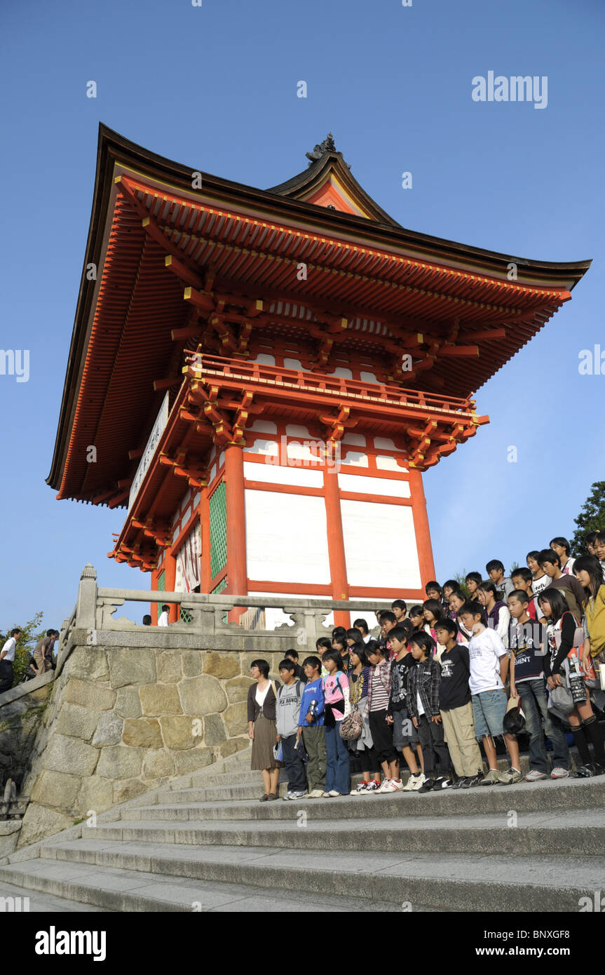 Embarquement au Temple Kiyomizu-dera à Kyoto au Japon Banque D'Images