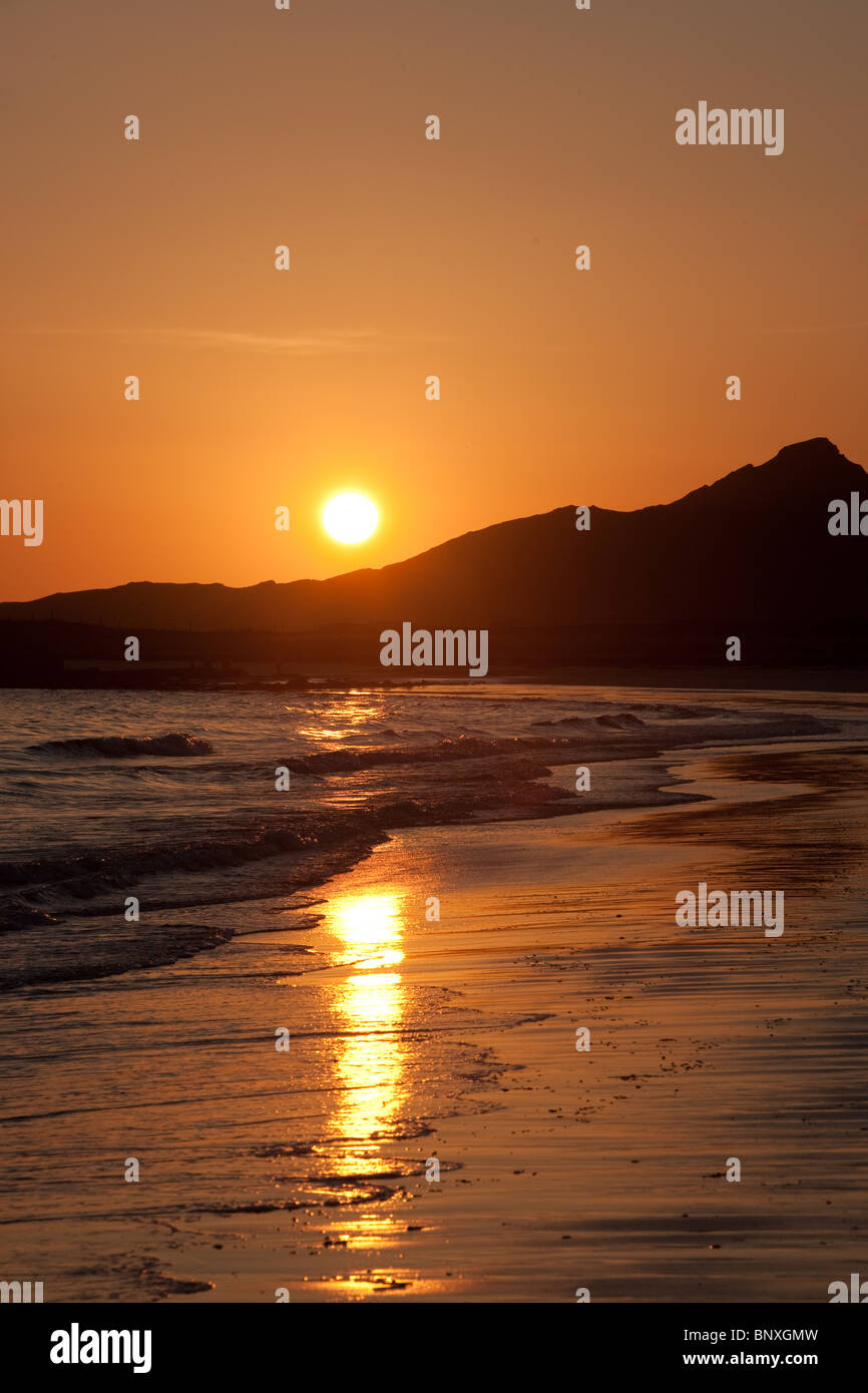 Coucher du soleil sur la mer de Norvège, îles Andøy Banque D'Images