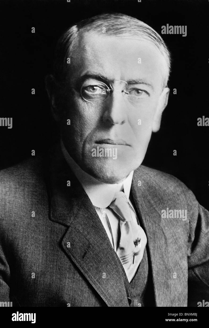 Portrait photo vers 1916 de Woodrow Wilson (1856 - 1924) - le 28e président des États-Unis (1913 - 1921). Banque D'Images