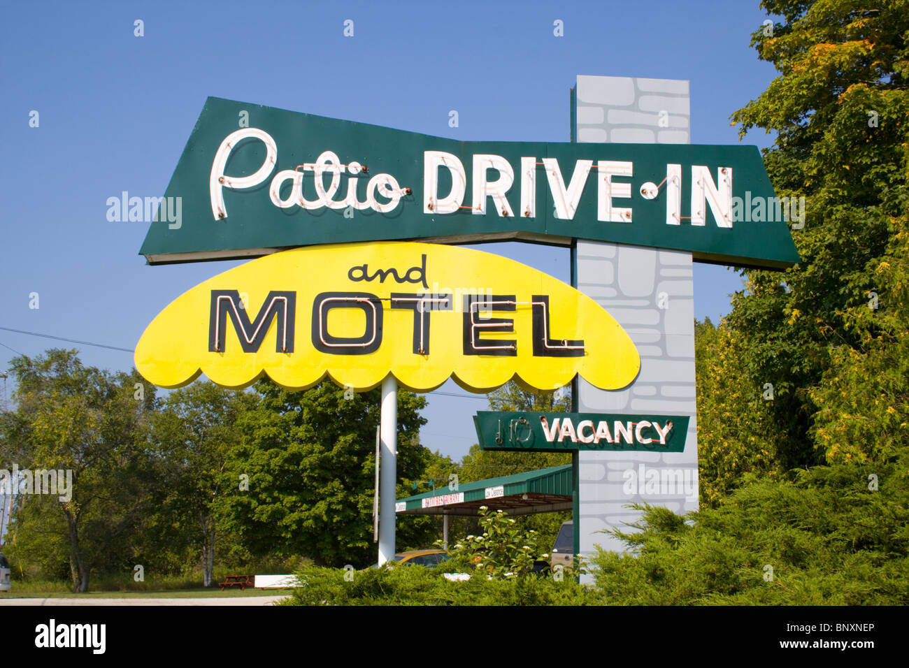 Patio Drive-In et Motel Sign à Sister Bay Wisconsin Banque D'Images