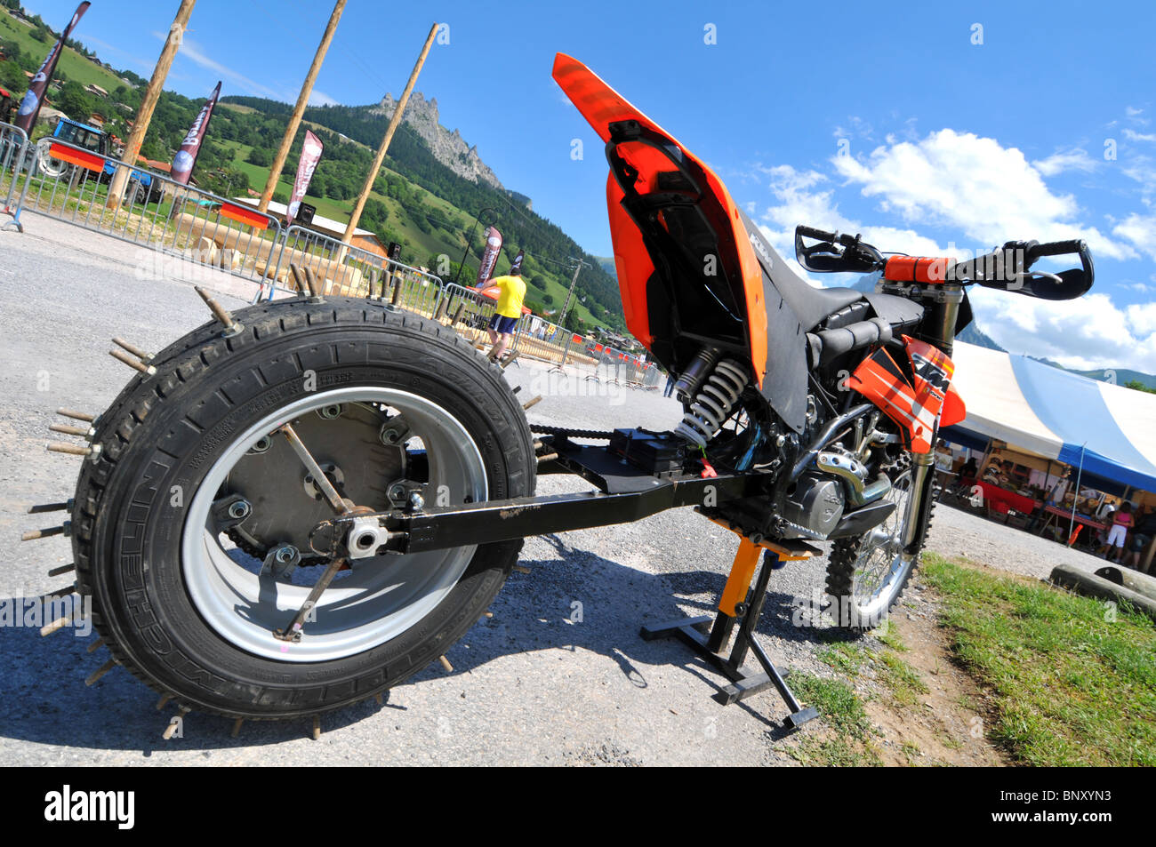 Moto utilisée dans le sport de l'escalade, l'escalade motorcycle Banque D'Images