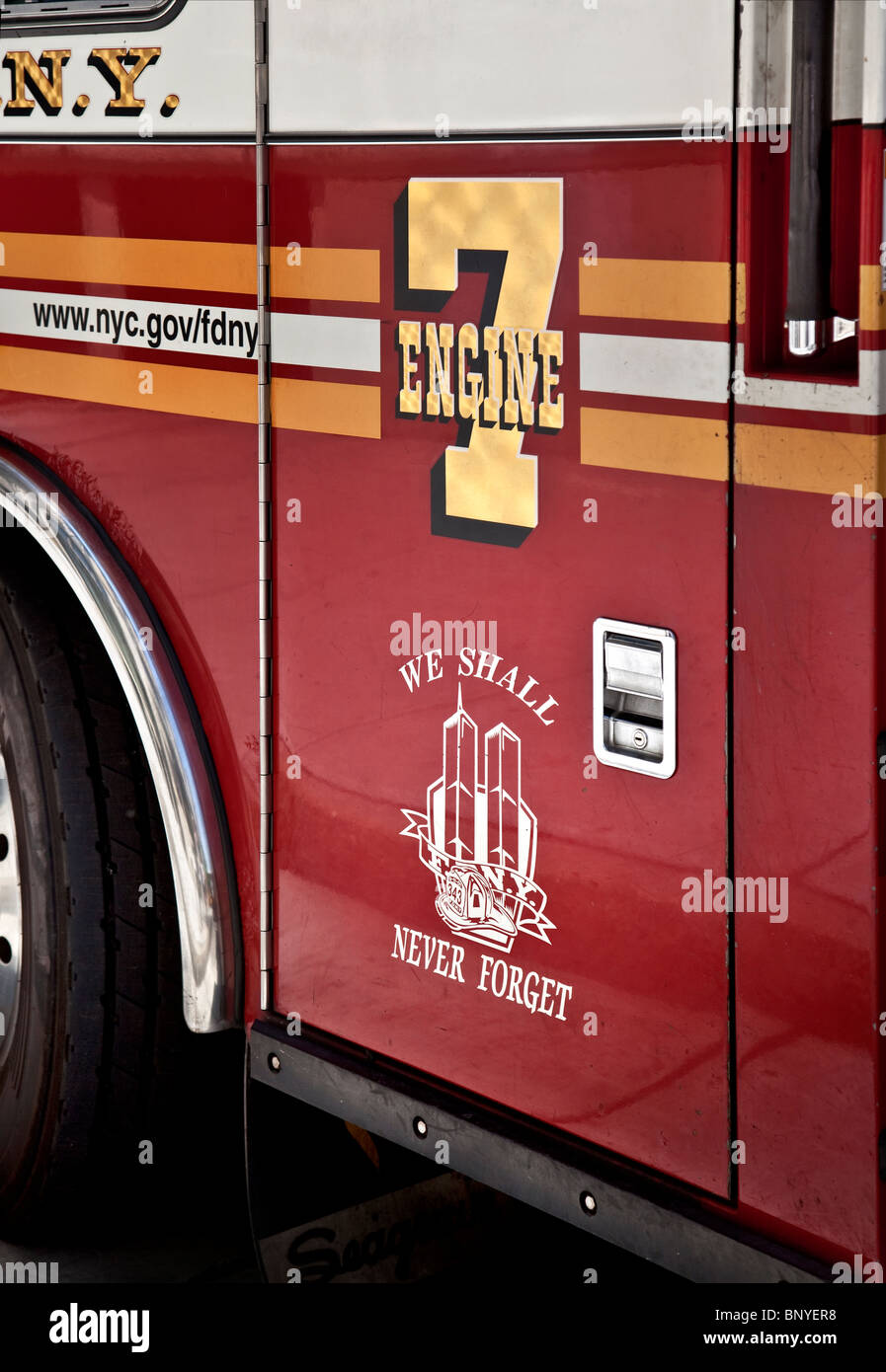 FDNY fire engine avec message 9/11 Banque D'Images