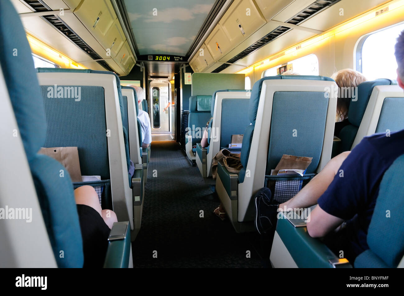 L'intérieur de la classe Économie Rail Car sur un train de Via Rail Canada Banque D'Images