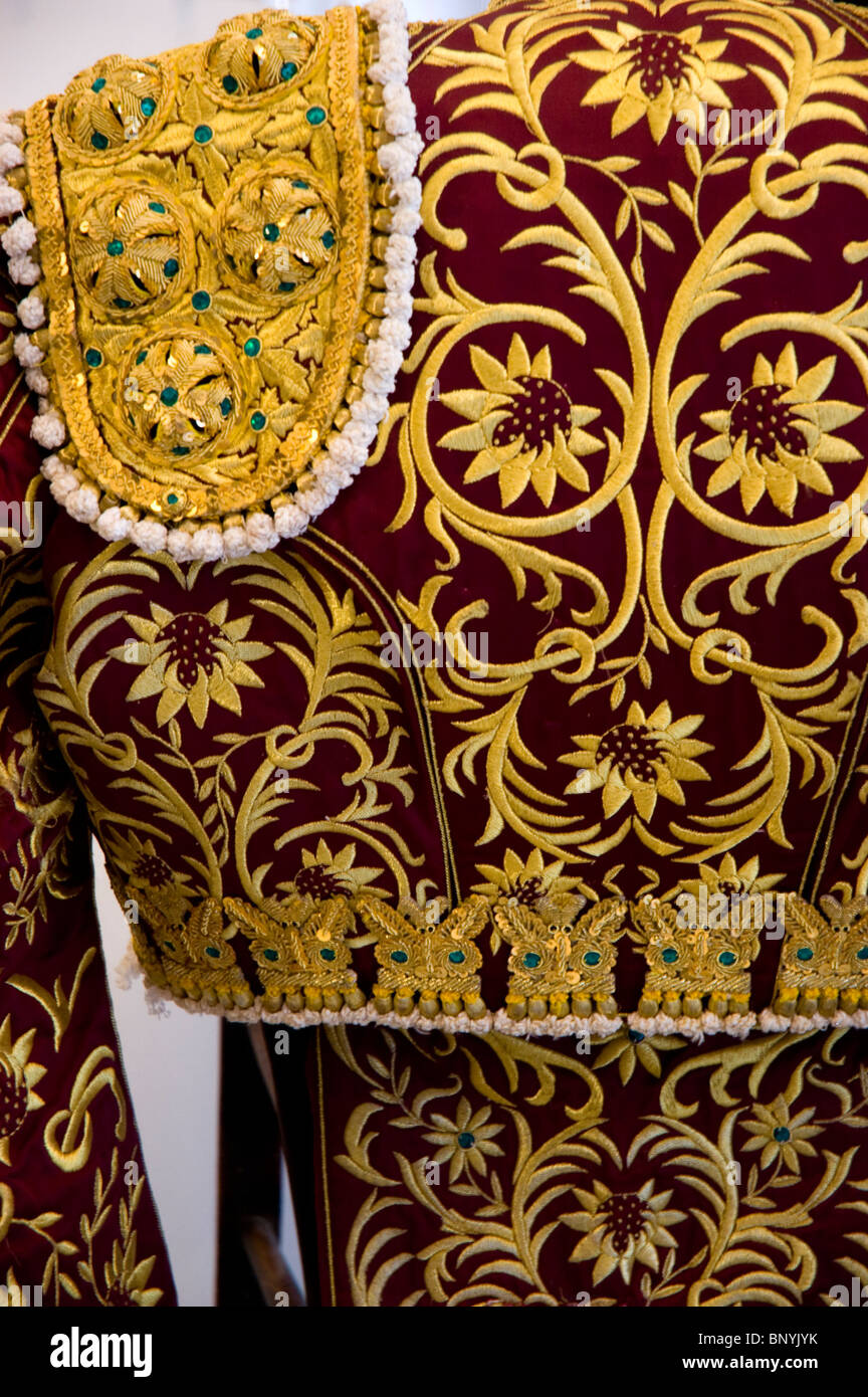 Arles, France, feria taurine 'Festival' Matador traditionnel costume sur écran, arrière Détail Banque D'Images