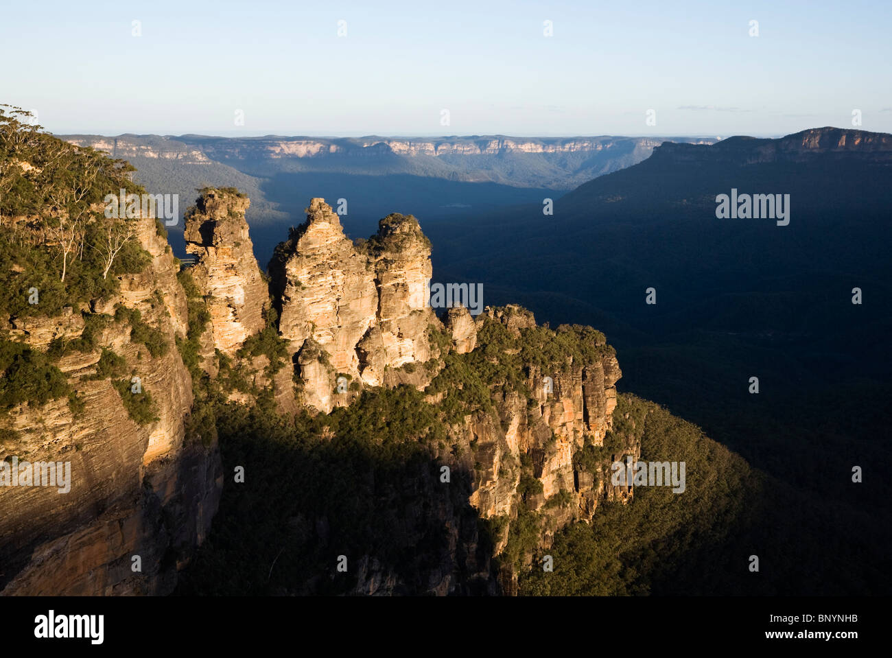 Vue sur les trois Sœurs rock formation d'Echo Point Lookout. Katoomba, Blue Mountains, New South Wales, Australie Banque D'Images