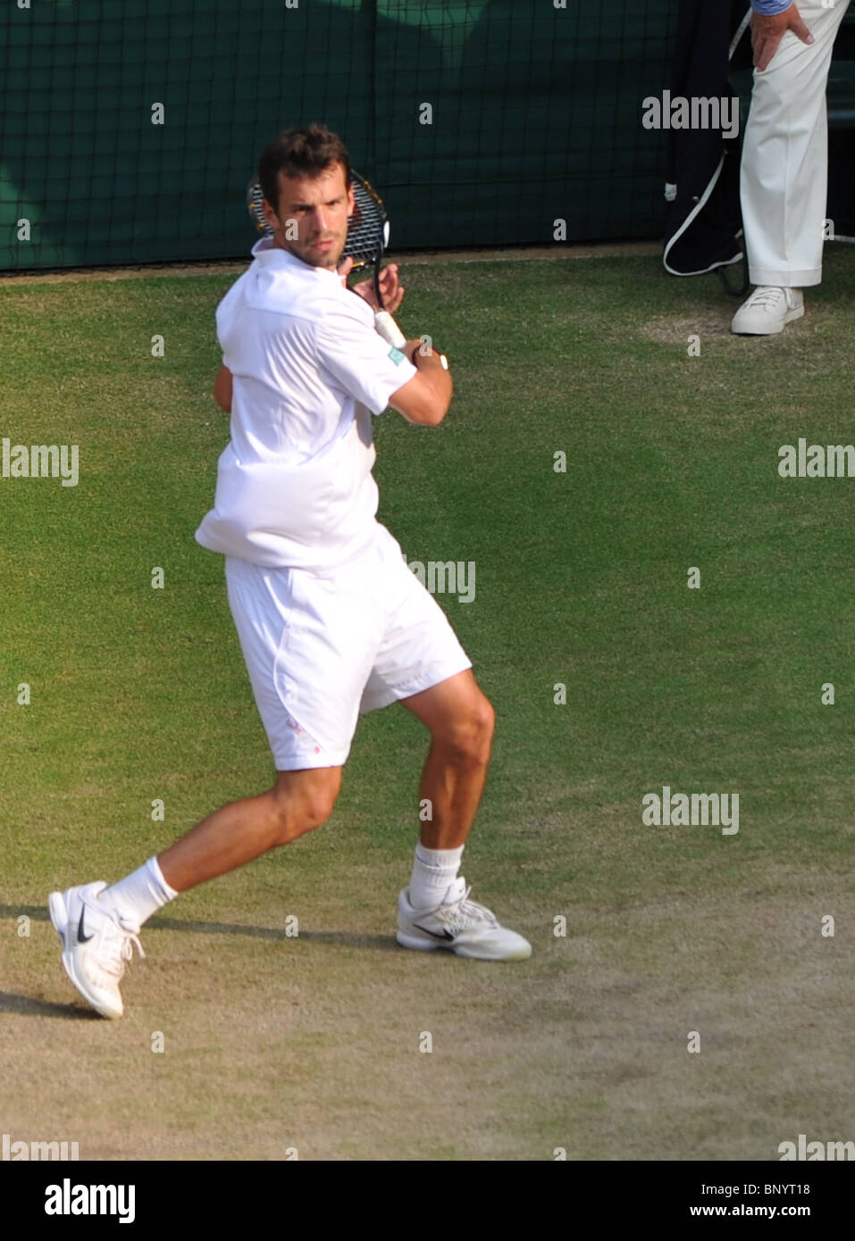 26 juin 2010 : Rafael Nadal (ESP) 2 v Philipp Petzschner GER (33). Tournoi international de tennis de Wimbledon qui s'est tenue à l'All England Lawn Tennis Club, Londres, Angleterre. Banque D'Images