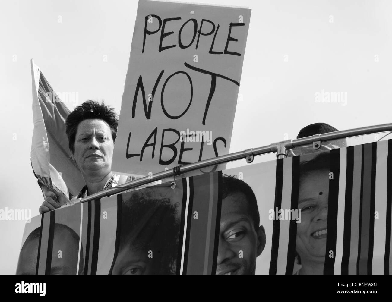 BRIGHTON, Angleterre, Royaume-Uni - La parade au cours de Brighton, la fierté Gay Pride annuelle événement. Banque D'Images