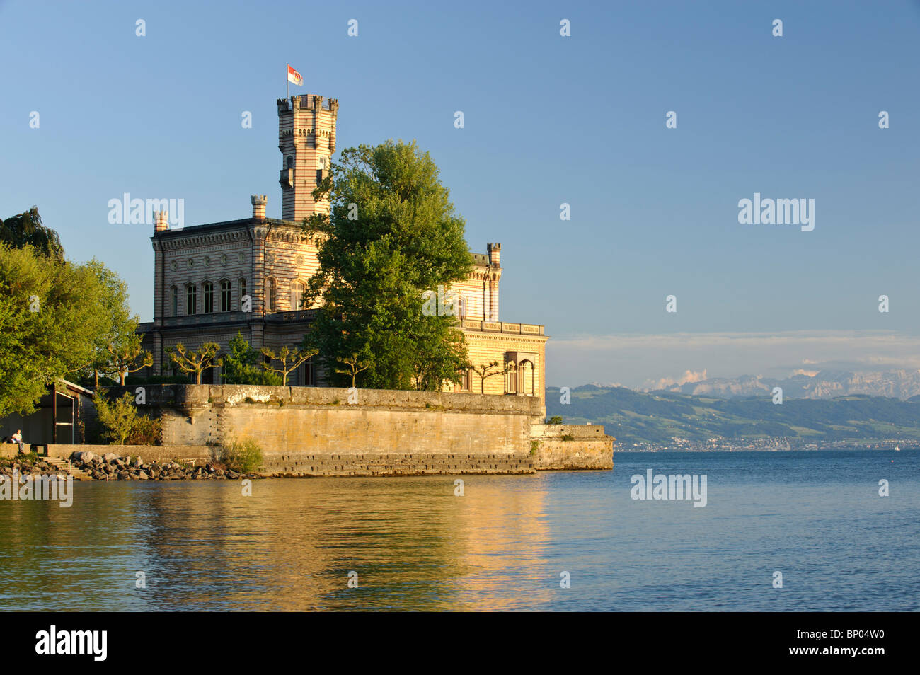 Le château de Montfort au coucher du soleil, le lac de Constance Langenargen Allemagne Bade-Wurtemberg Banque D'Images