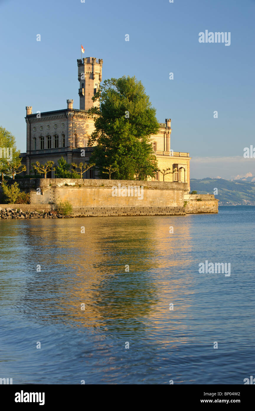 Le château de Montfort au coucher du soleil, le lac de Constance Langenargen Allemagne Bade-Wurtemberg Banque D'Images