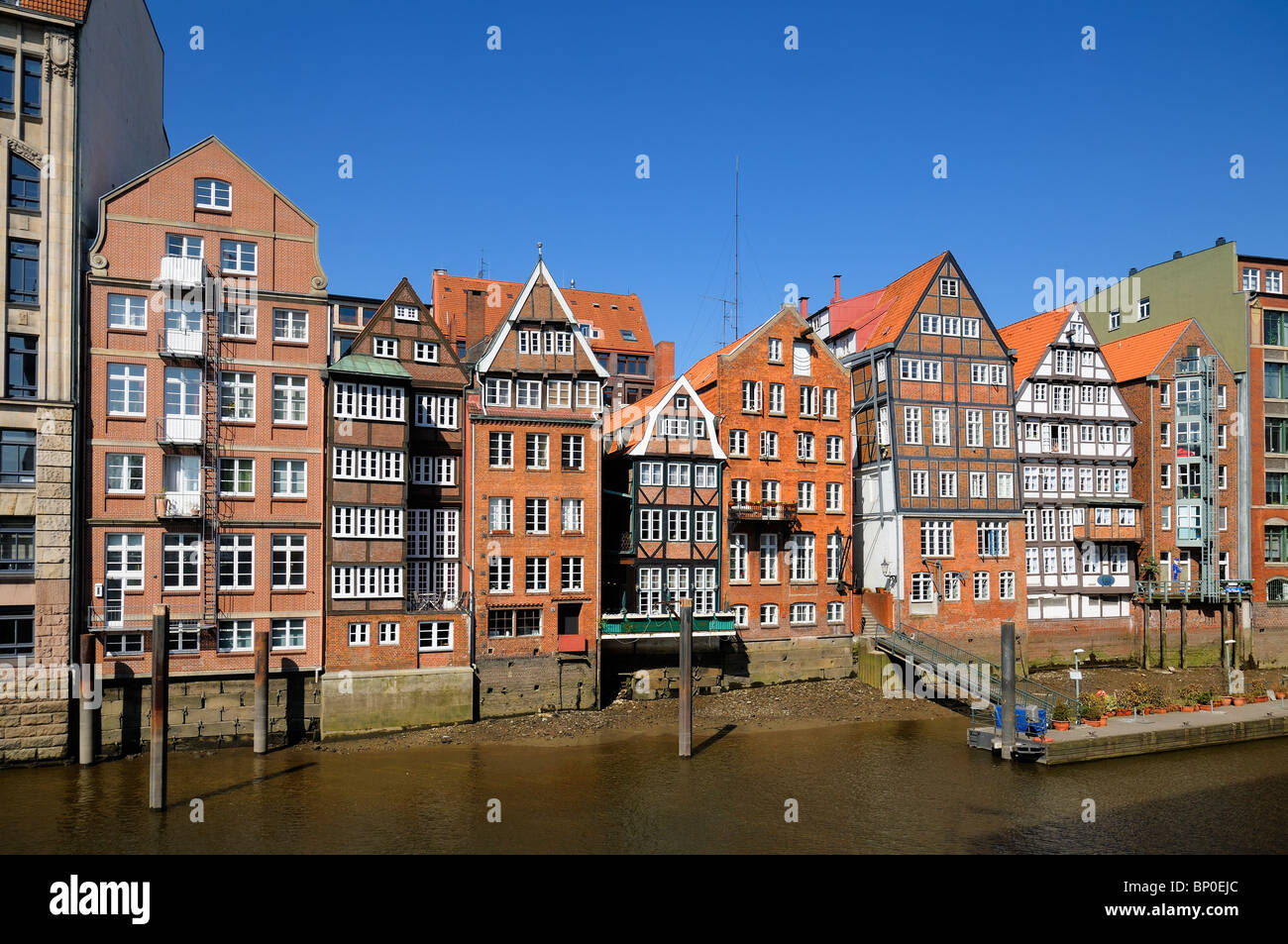 Deichstrasse Hambourg, certains des bâtiments les plus anciens de Hambourg à partir de la 16ème et 17ème siècle. Banque D'Images