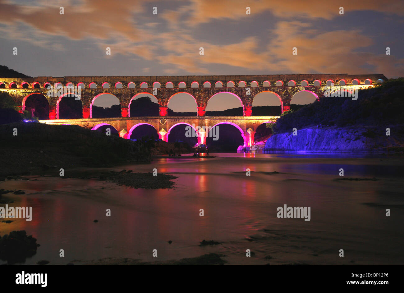 France, Languedoc-Roussillon, Gard (30), Pont du Gard, patrimoine mondial (Unesco) Banque D'Images