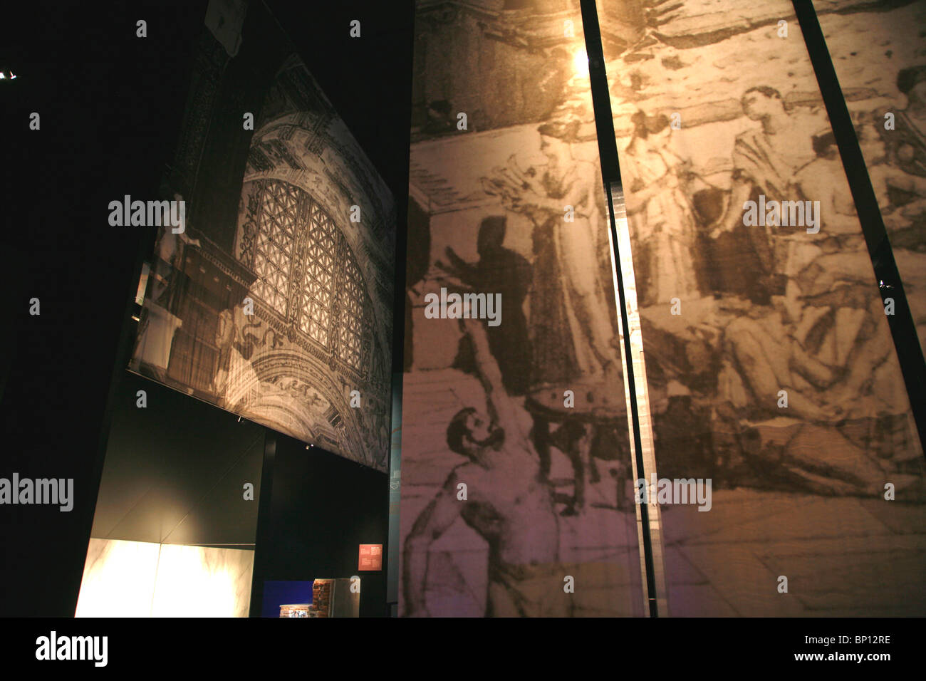 France, Languedoc-Roussillon, Gard (30), Pont du Gard, musée, (Unesco world heritage) Banque D'Images