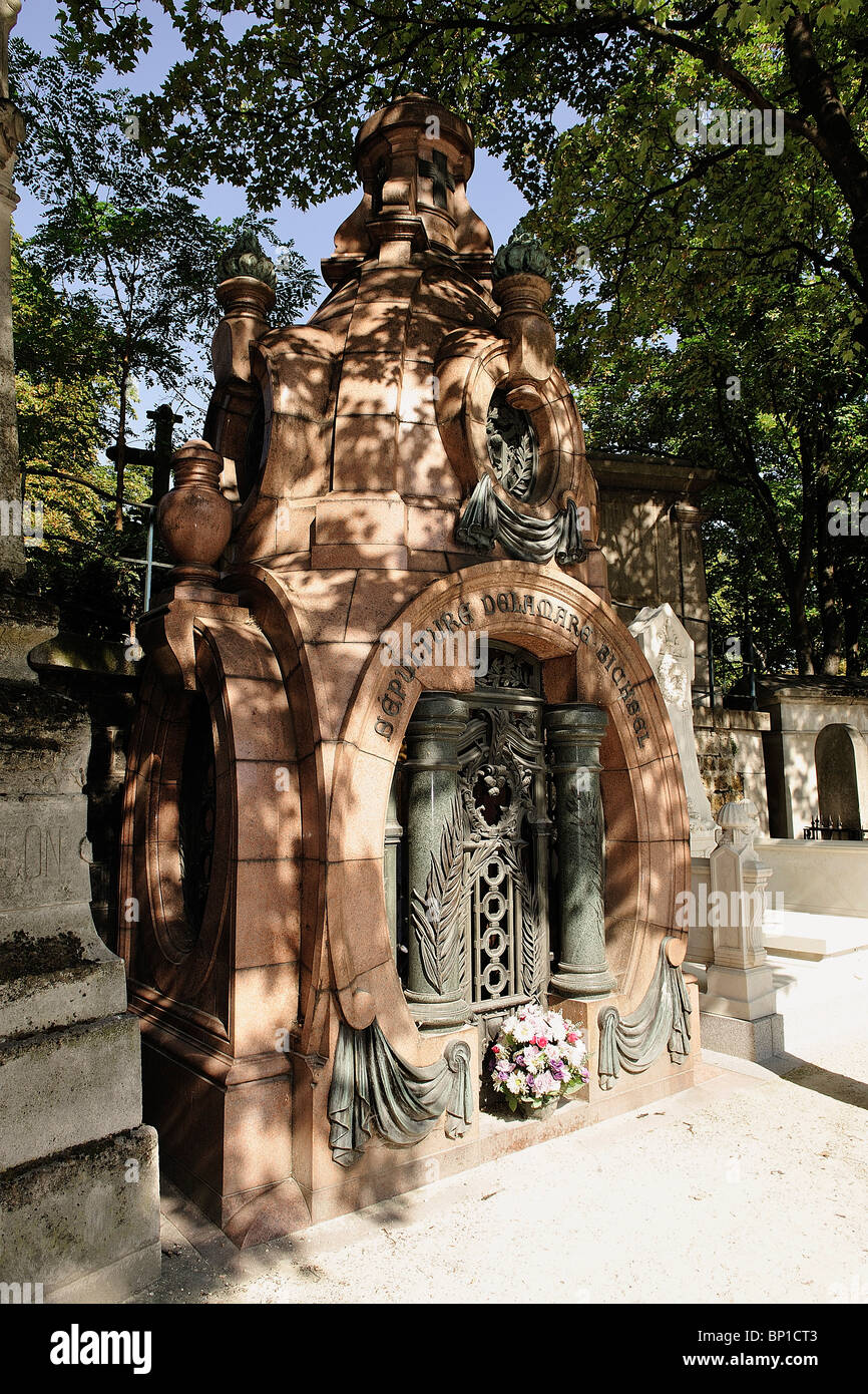 France, Paris, Montmartre, cimetière tombe de Delamare-Bichsel Banque D'Images
