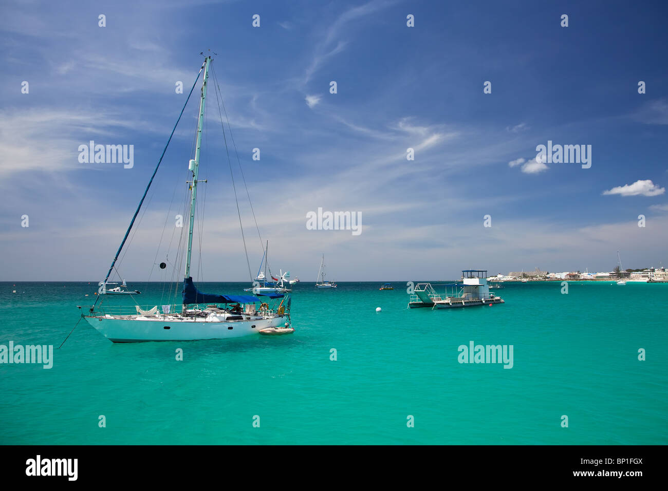 Bateaux amarrés, Carlisle Bay, Barbade, Caraïbes Banque D'Images