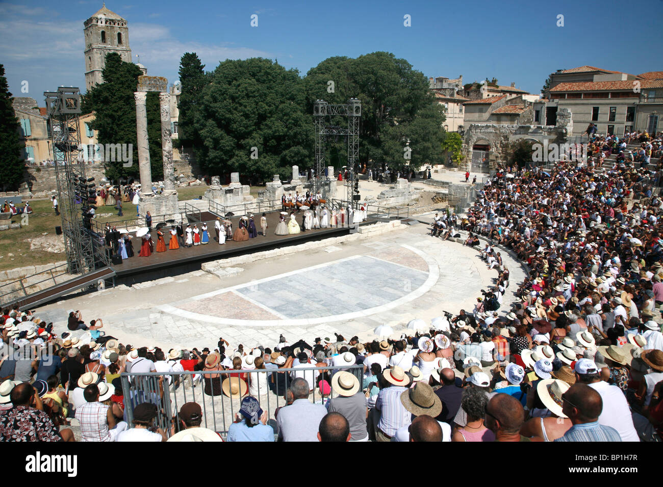 France, Provence Alpes Cote d'Azur, Bouches du Rhône (13), Arles, théâtre antique du 1e siècle (UNESCO World Heritage) Banque D'Images