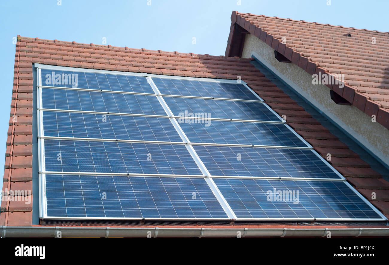 Solar Panels on roof Banque D'Images