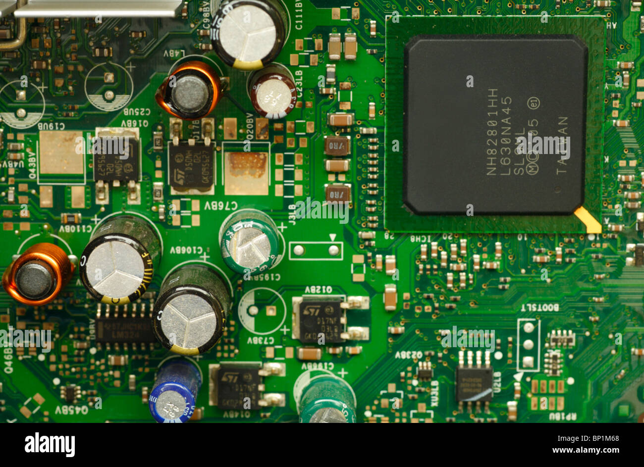 Carte à circuits imprimés, composants électroniques à l'intérieur d'un ordinateur. Banque D'Images