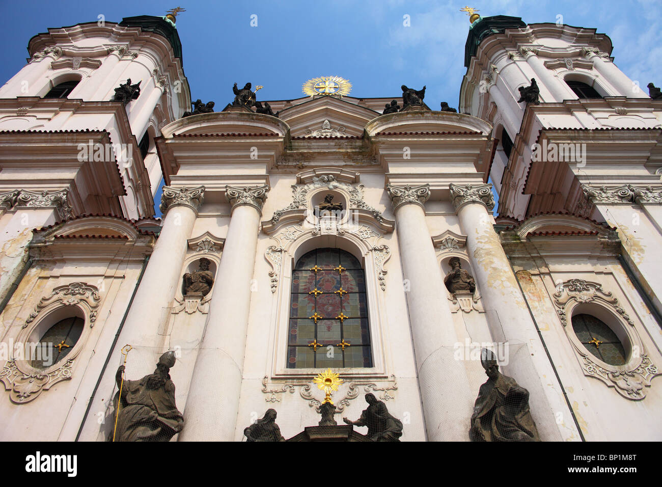 Barocco de Prague l'église de St Nicholas Vieille Ville République Tchèque Bohemia Banque D'Images