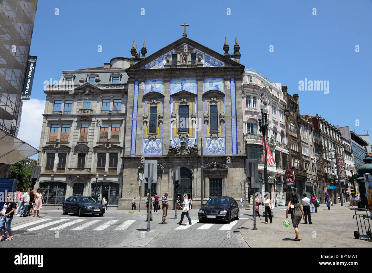 Paysage de rue dans la vieille ville de Porto, Portugal Banque D'Images