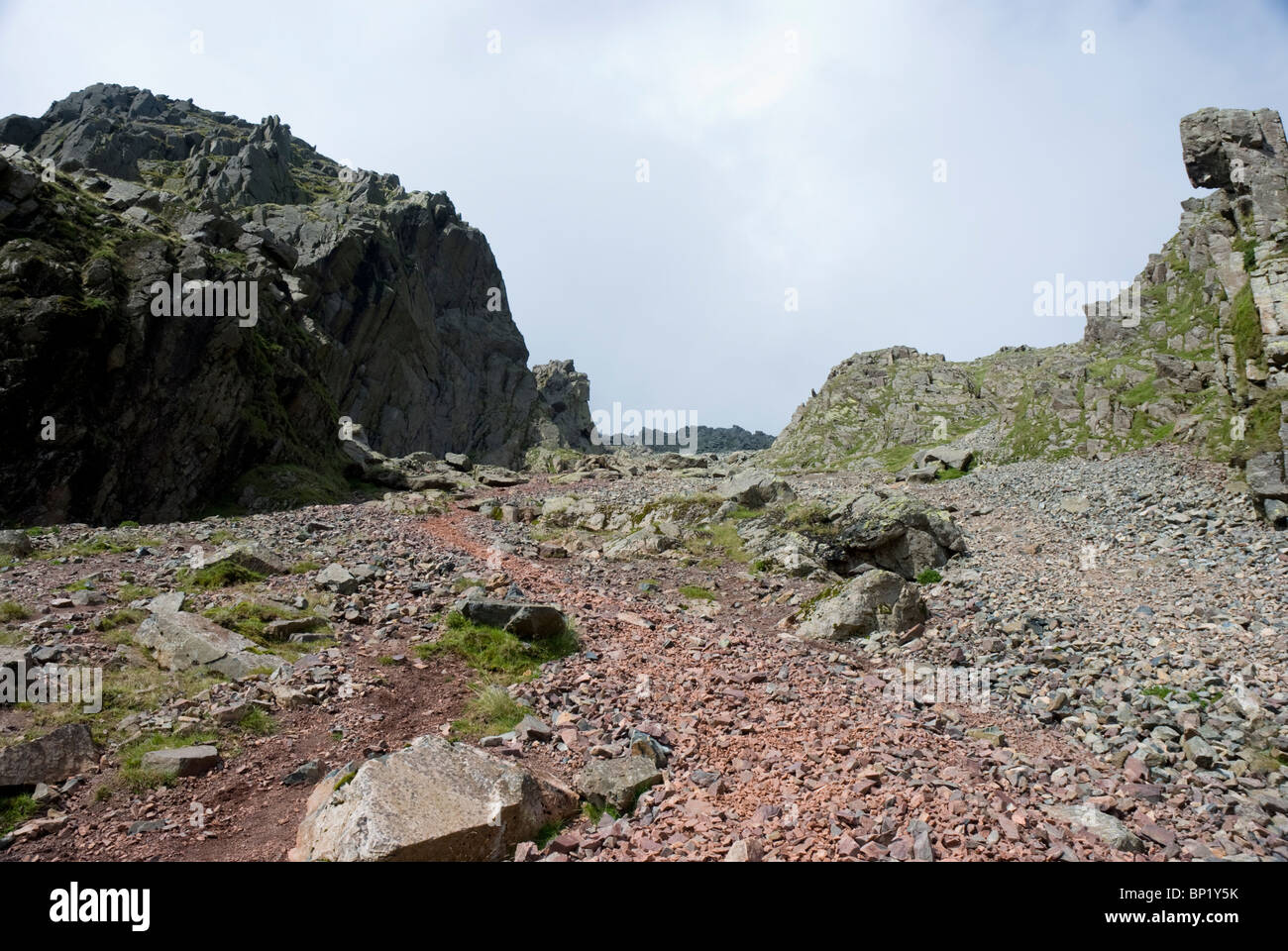 Jusqu'à la grande porte de l'enfer sur le grand pignon. Lake District, Cumbria Banque D'Images
