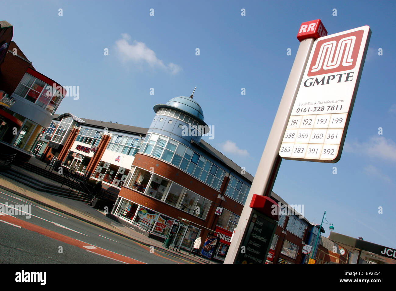 Stockport, Cheshire, Town Centre, Wellington Road South, Grand Central bus stop Banque D'Images