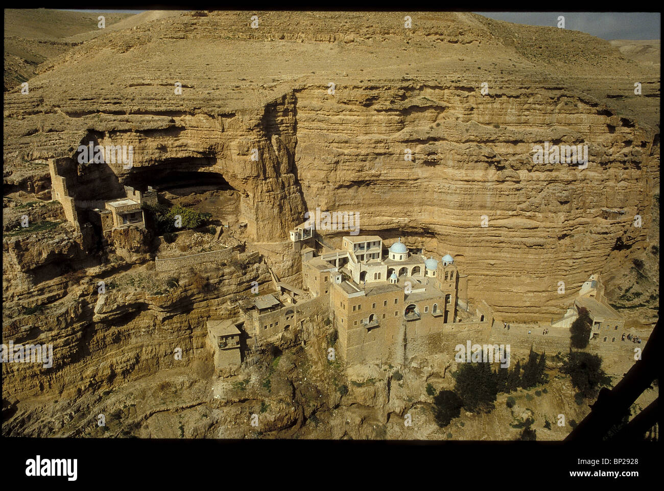 Monastère grec-orthodoxe DE ST. GEORGE CONSTRUIT DANS LE 5ÈME. C. Dans le Wadi Kelt dans le désert de Judée entre Jérusalem et Banque D'Images