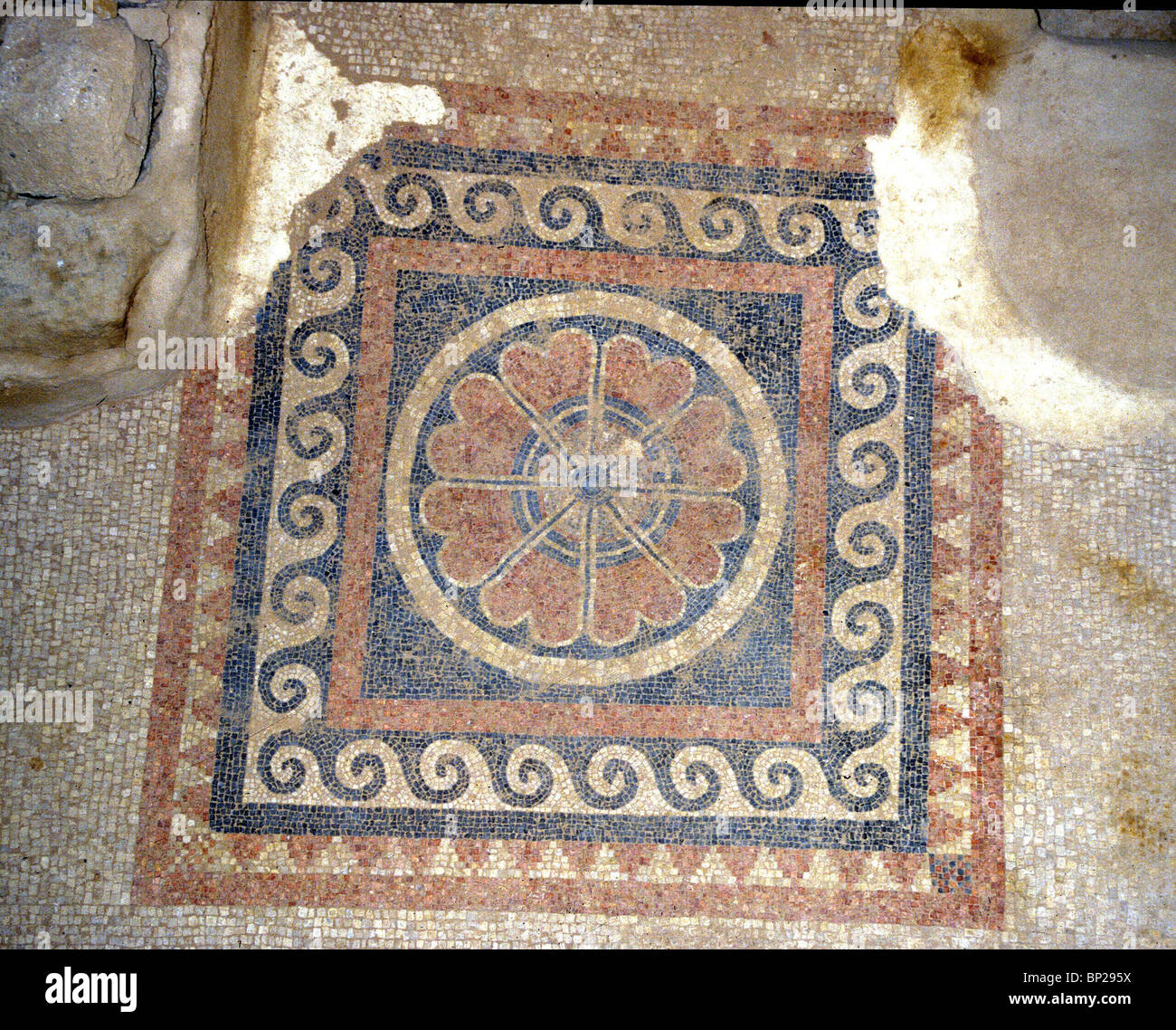 2687. MASADA - HEROD'S WESTERN PALACE, vestiges d'un sol en mosaïque Banque D'Images