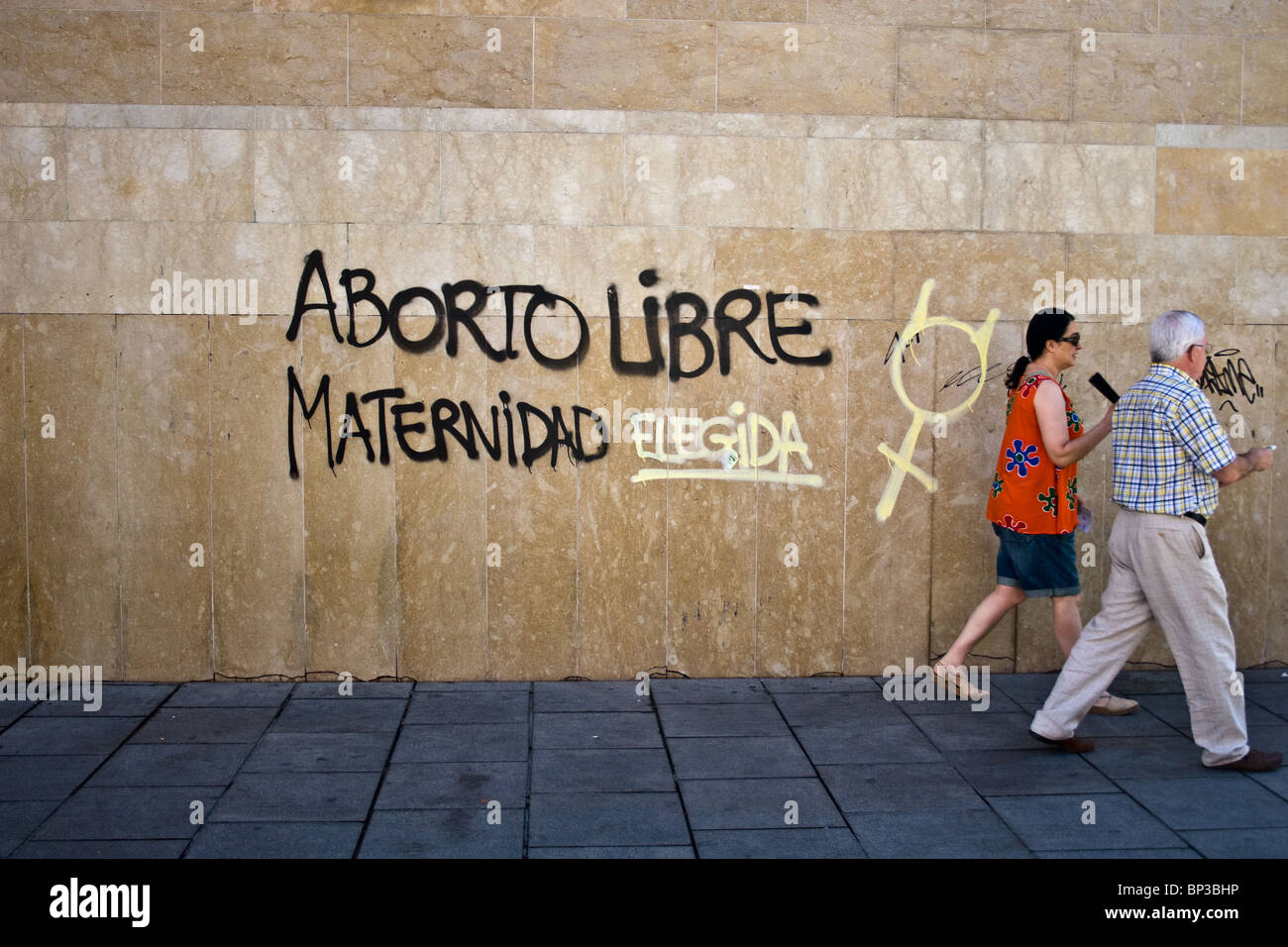 Les graffitis, l'avortement libre, Choix de la maternité, Grenade, Andalousie, Espagne Banque D'Images
