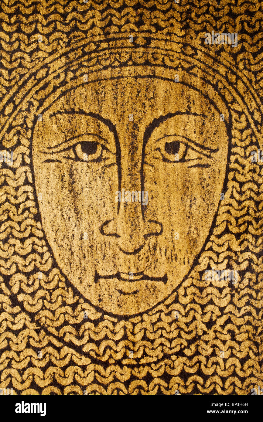 Le visage d'un chevalier médiéval dans la région de Chain-mail Armor. Banque D'Images