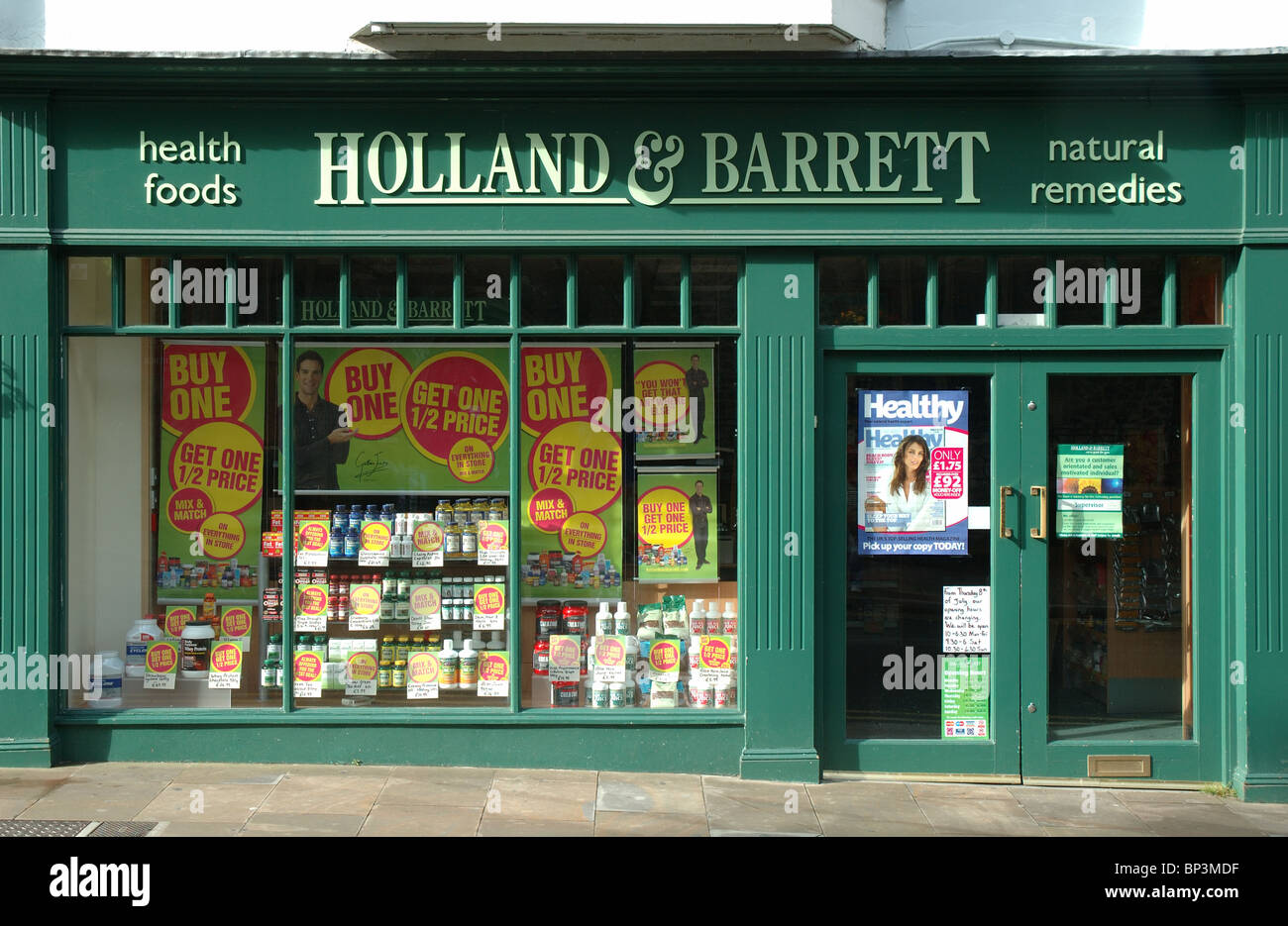 Holland & Barrett store, Tenby, Pays de Galles, Royaume-Uni Banque D'Images