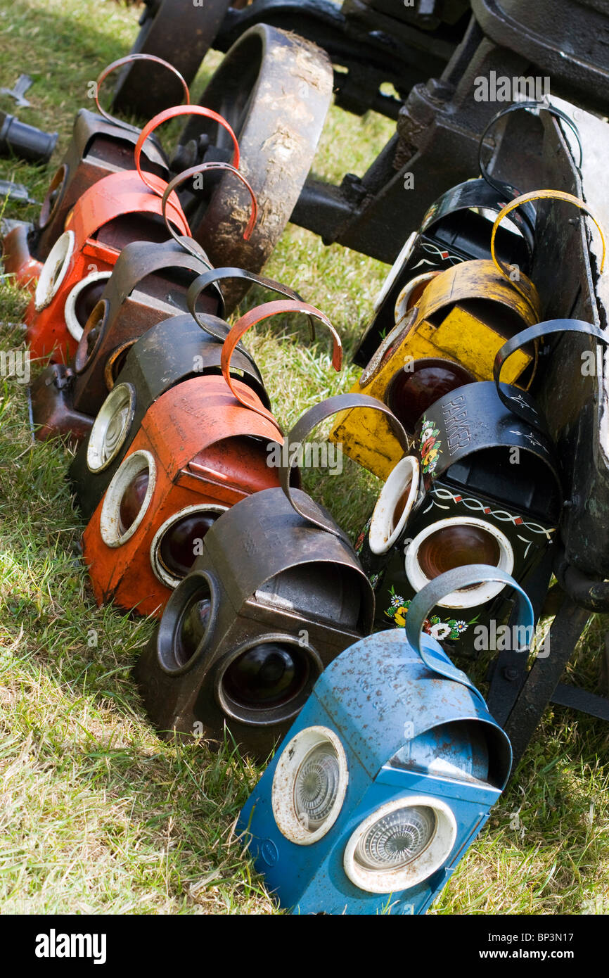 Les feux de détresse à l'ancienne pour les travaux routiers Banque D'Images