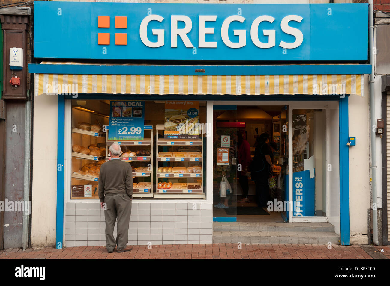 Greggs les boulangers, Oakengates, Telford, West Midlands, England UK Banque D'Images