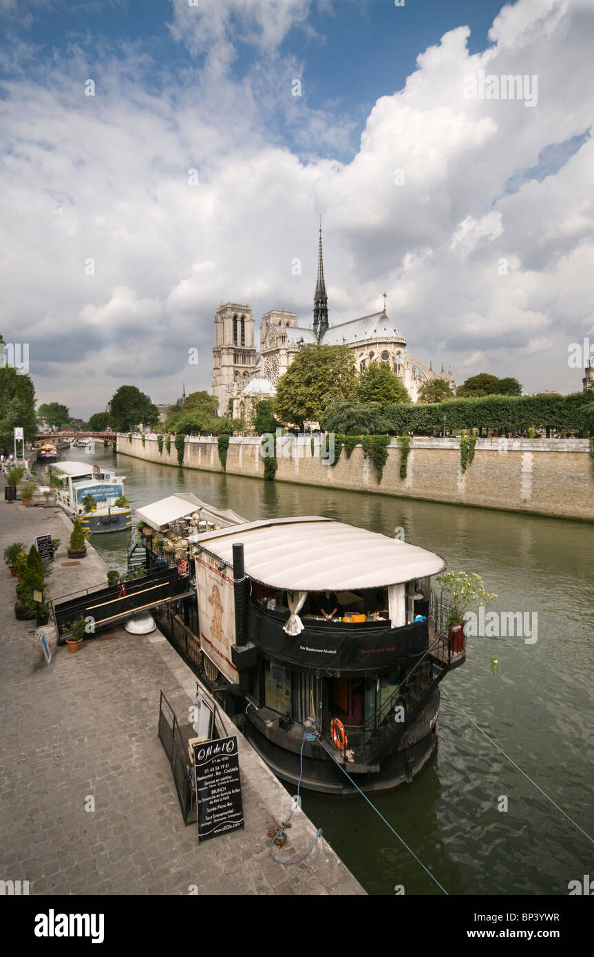 Notre Dame de Paris (Français pour Notre Dame de Paris), également connu sous le nom de la Cathédrale Notre-Dame Banque D'Images