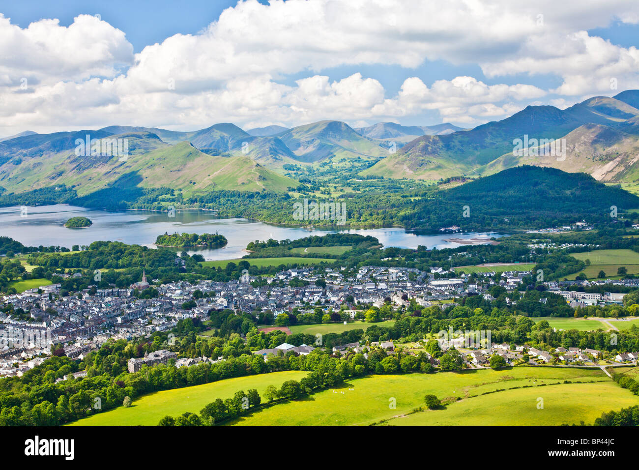 Vue depuis plus Latrigg, Keswick et Derwent Water Cat Bells, Lake District, Cumbria, England, UK Banque D'Images