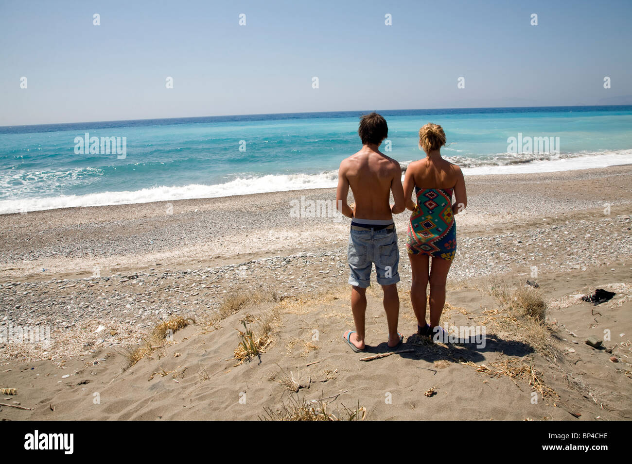 Teenage Boy Girl Twins Stand Banque D Image Et Photos Alamy