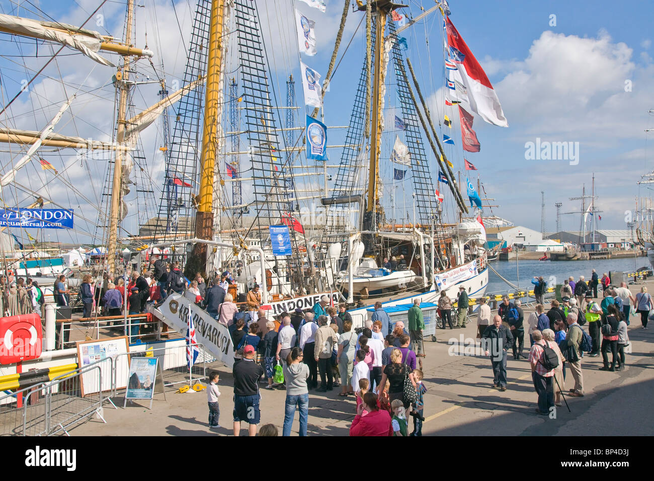 Le quai à Hartlepool durant la course des grands voiliers 2010. Banque D'Images