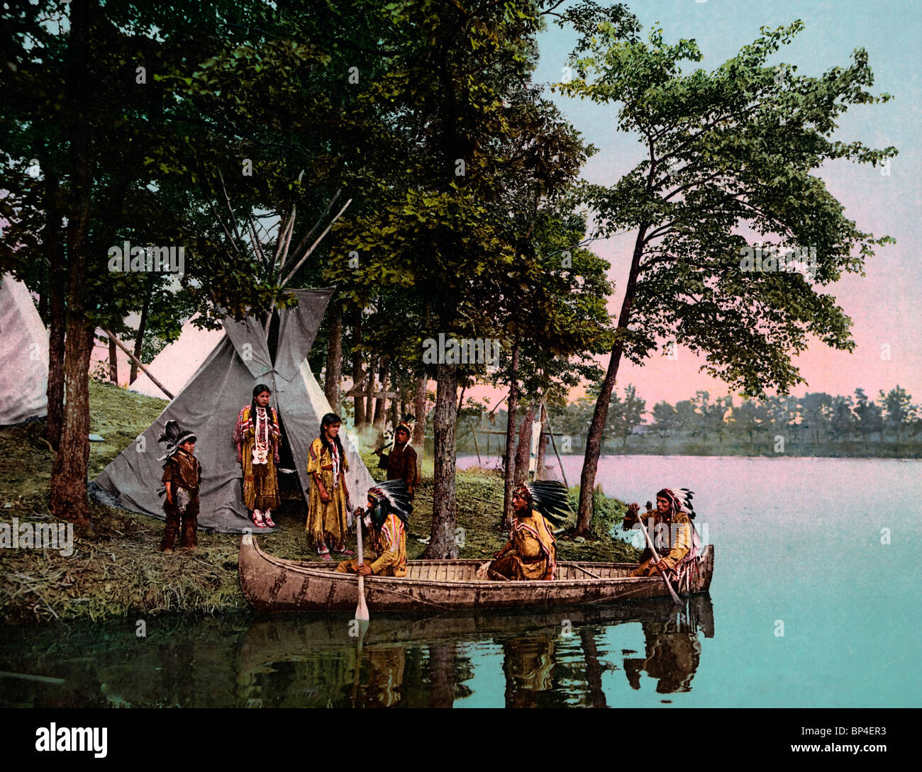 Le retour des chasseurs - les Américains autochtones, vers 1904 Banque D'Images