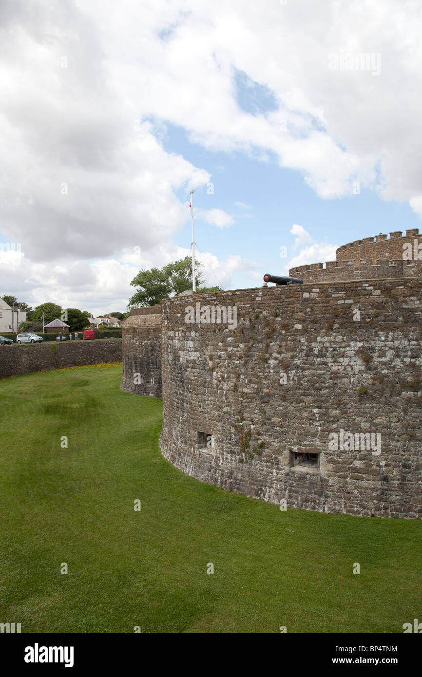 Château de Deal Kent en montrant les murs autour de la forteresse Banque D'Images