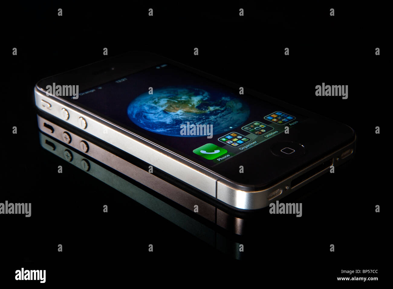 Mac Apple iphone 4g sur fond noir Banque D'Images