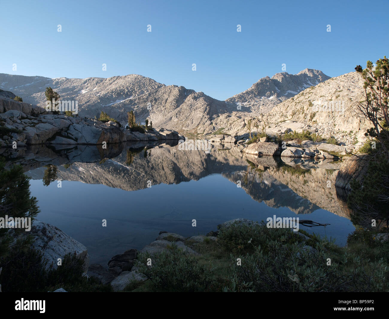 Three Island Lake dans le John Muir Wilderness de Sierra National Forest Banque D'Images