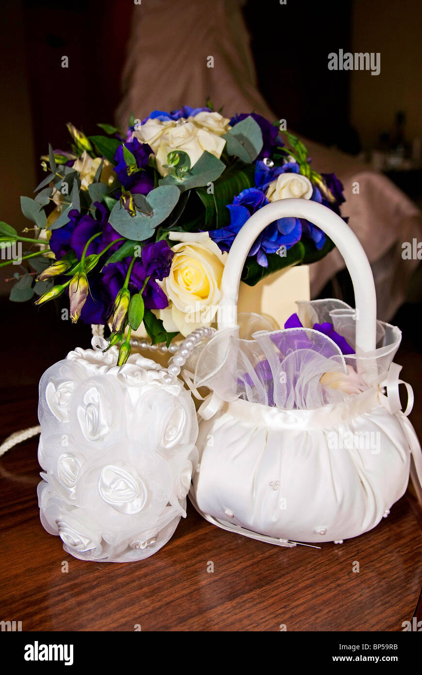 Panier De Fleurs Mariage Schneespitze - Panier Fille D'Honneur Blanc Satin Dentelle
