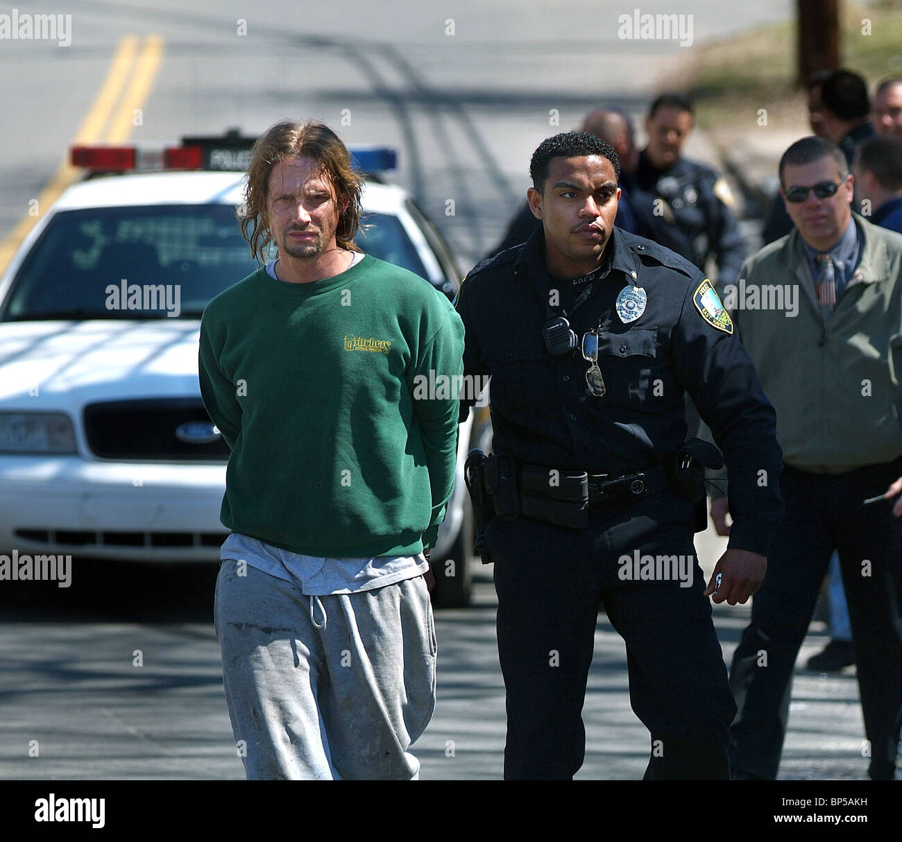 Capture de la police d'un cambriolage suspect après une course poursuite à New Haven, CT USA Banque D'Images