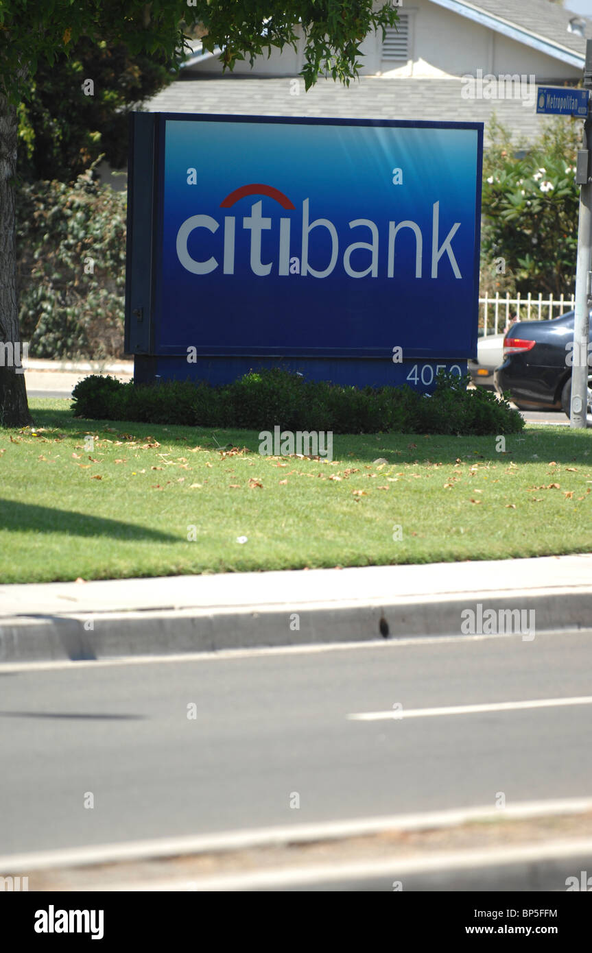 Signe de la Citibank à Orange, en Californie. Citibank est l'une des plus importantes banques à service complet dans le monde. Banque D'Images