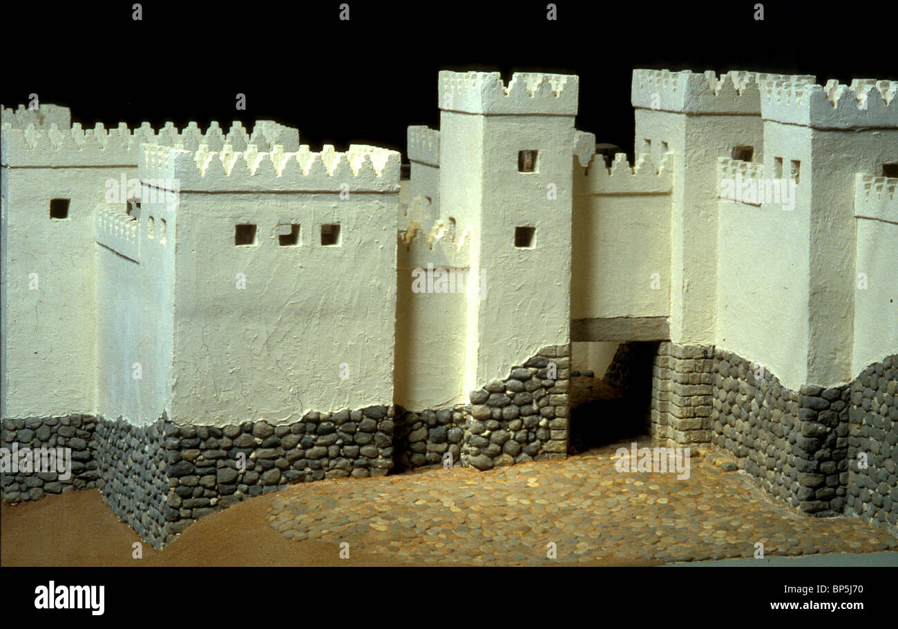 3632. DAN - MODÈLE DE L'Israélite porte de ville construite par le roi Achab, DATANT DE LA 9ÈME. C. C.-B. Banque D'Images