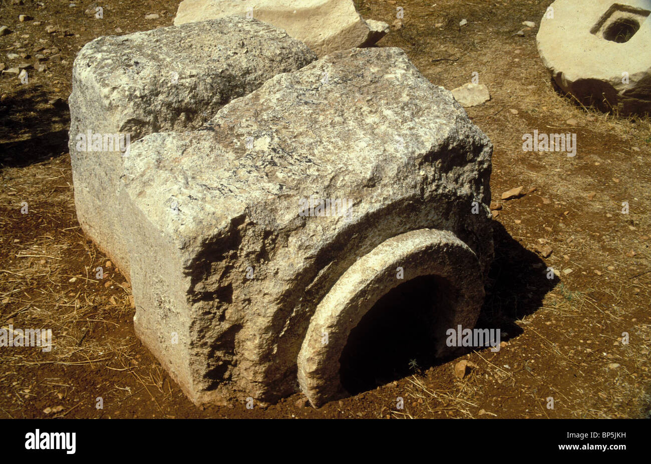 4045. Les tuyaux d'eau sculptés en pierre utilisés pour apporter de l'EAU AU MONT DU TEMPLE À PARTIR DE PUITS PRÈS DE BETLECHEM. Période ROMAINE DE JÉRUSALEM Banque D'Images